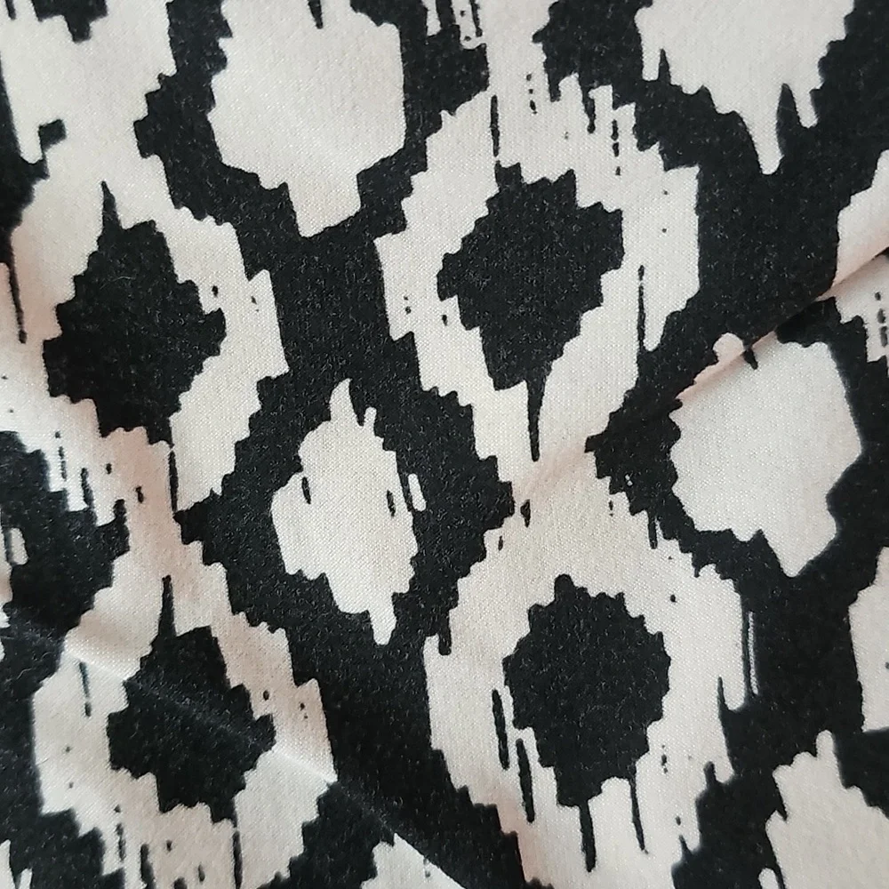 BUNDLE OF LU LA ROE LEGGINGS - Picture 6 of 9